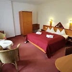 Zur Goldenen Sonne B&B