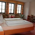 Zur Goldenen Sonne 3* 크베들린부르크