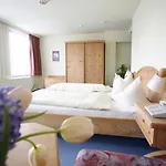 Zur Goldenen Sonne B&B