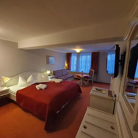 Zur Goldenen Sonne 3*