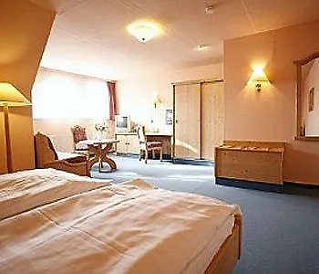 Bed & Breakfast Zur Goldenen Sonne 3*