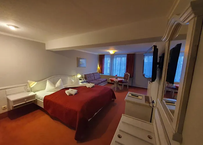 Zur Goldenen Sonne 3*