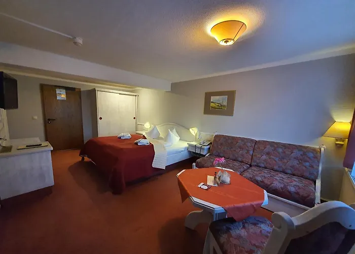 Zur Goldenen Sonne Bed & Breakfast 3*